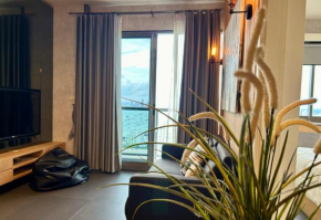 Unixx high floor seaview double bedroom condo